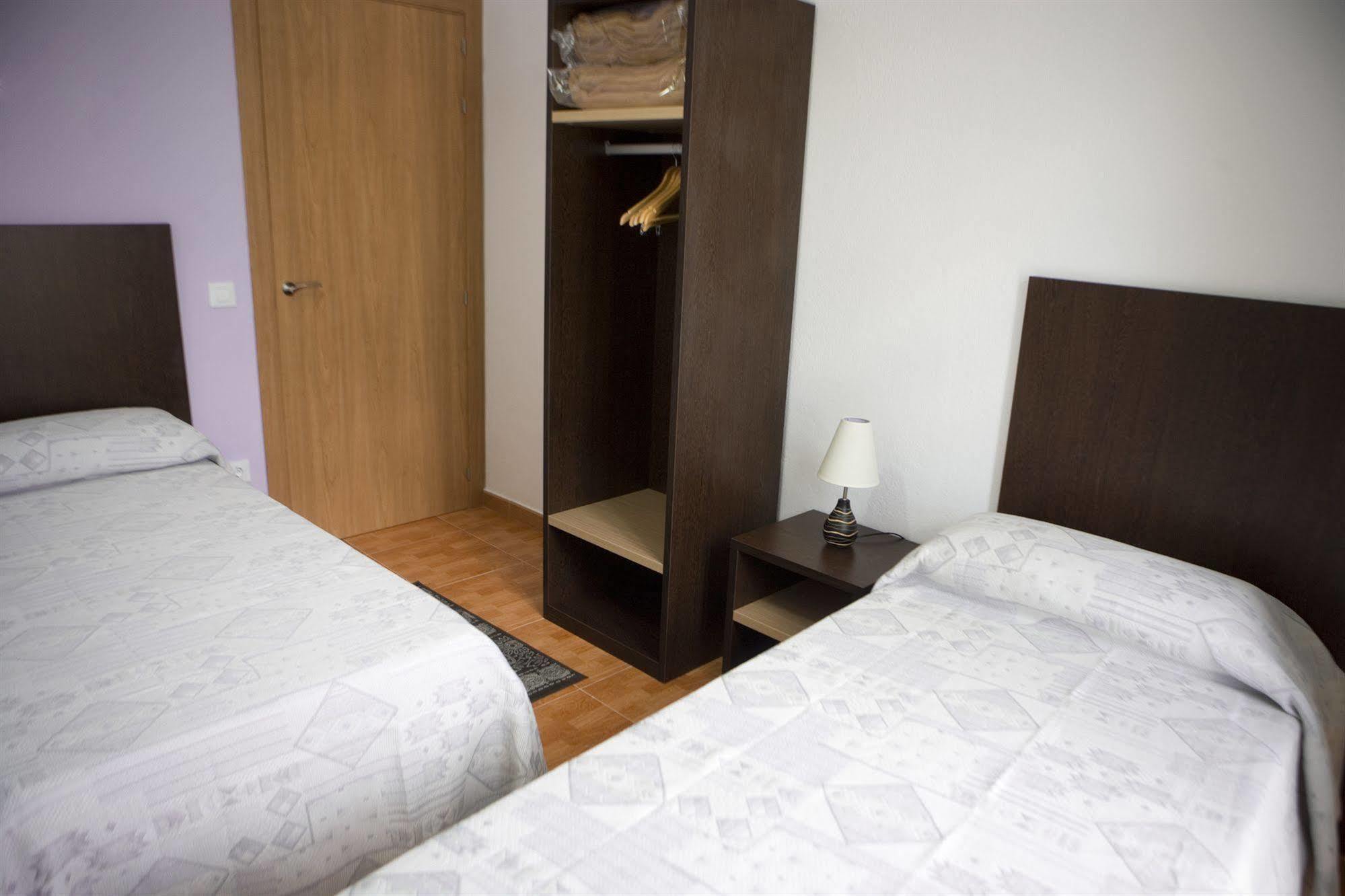 Aparthotel Can Gallart 산타콜로마데파르네스 외부 사진