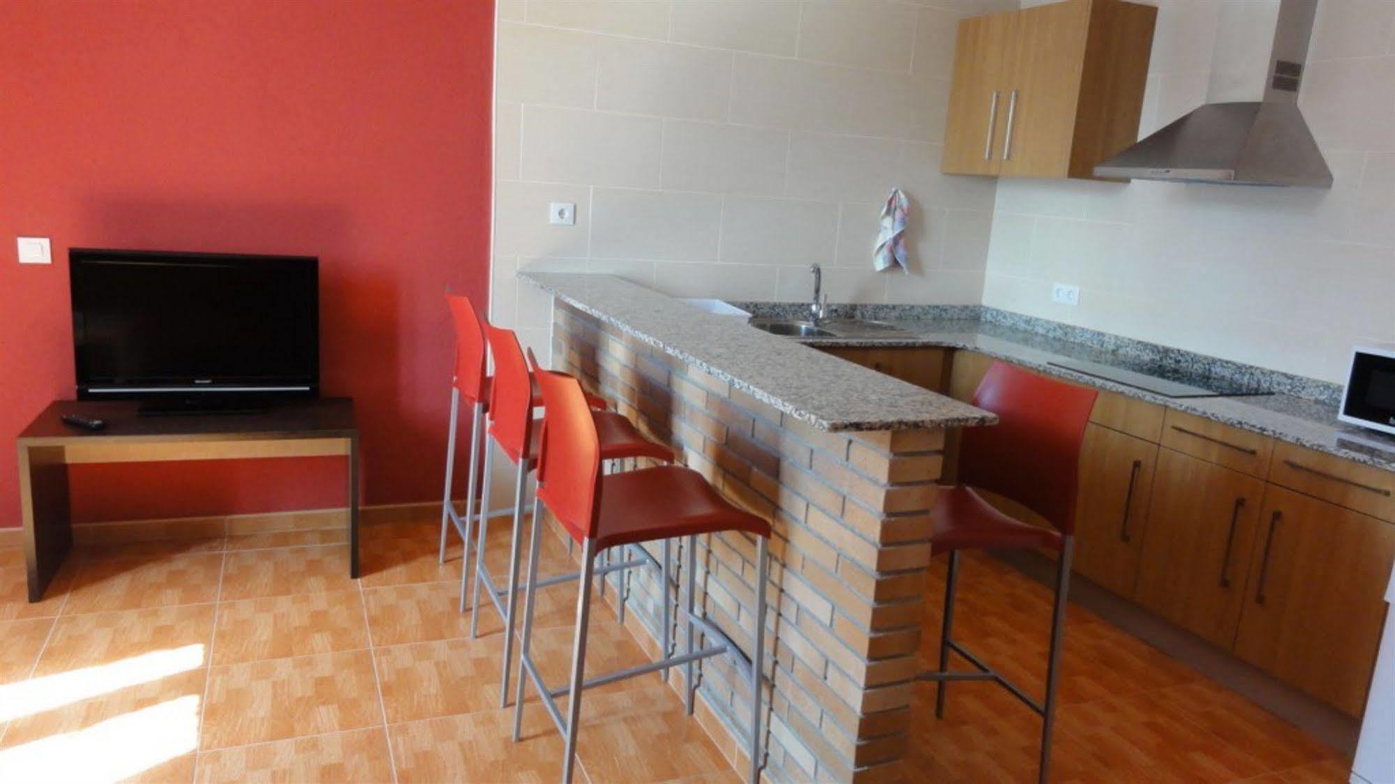 Aparthotel Can Gallart 산타콜로마데파르네스 외부 사진
